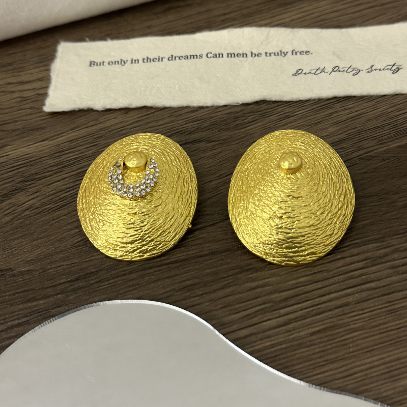 Exaggerated Vintage Metal Plat - Vintage Collectible Show บทวิจารณ์และราคา